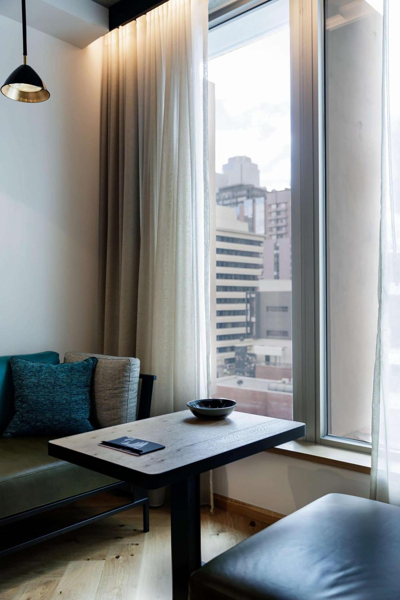 Qt Melbourne Exterior foto A room at the hotel