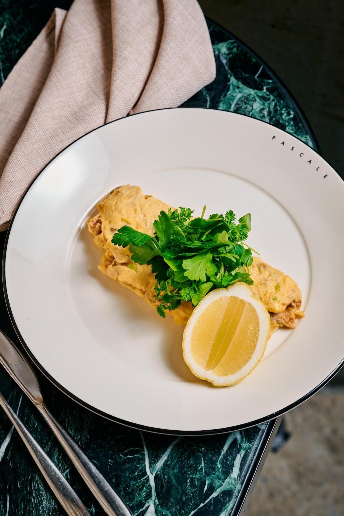 Qt Melbourne Exterior foto A prepared omelette