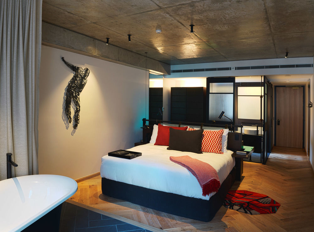 Qt Melbourne Exterior foto A room at the hotel